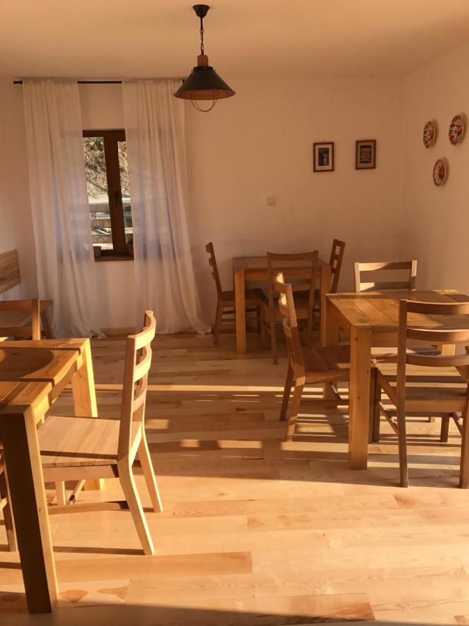 فندق Anahouse Vişeu de Sus المظهر الخارجي الصورة
